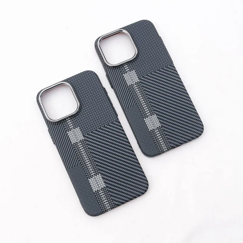 CHEXOL CARBON MAGSAFE LF-38 IP15 PRO